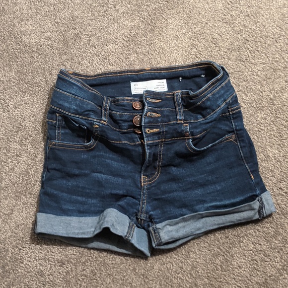 Denim jean shorts - Picture 1 of 3